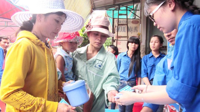 200 suất cơm siêu rẻ mỗi ngày cho người nghèo - ảnh 4